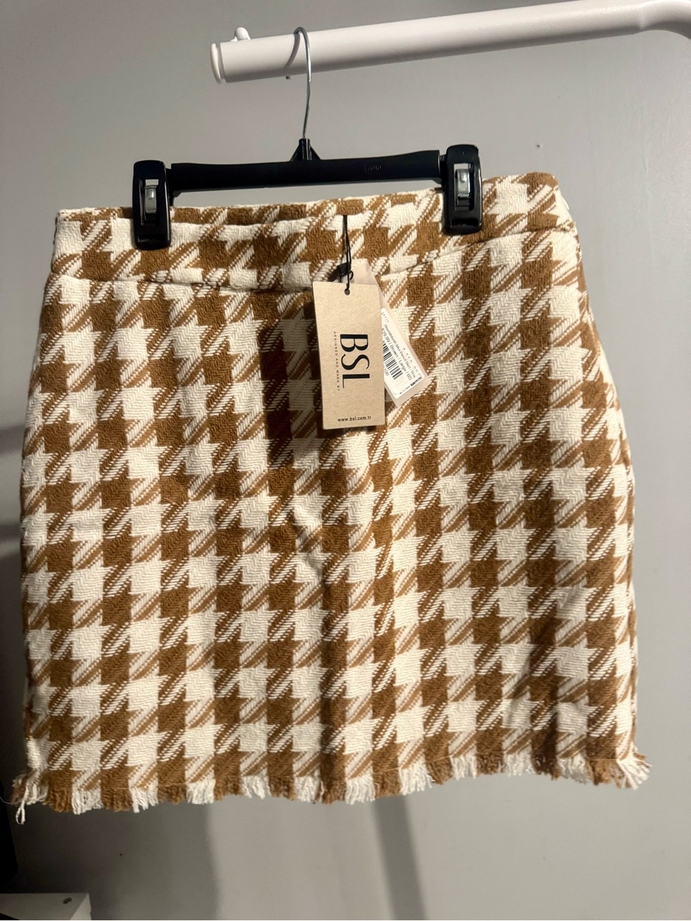 NWT Houndstooth Mini Skirt in Cream and Brown
